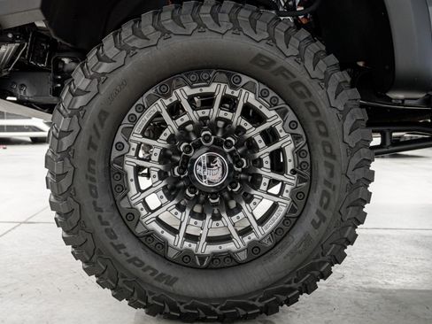 Used 2025 Ford F250 Lariat w/ Lariat Ultimate Package image 9