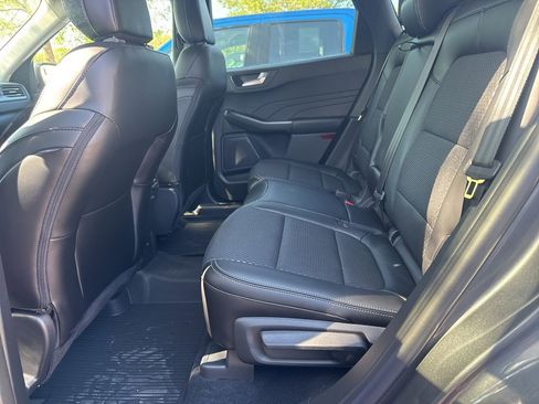 New 2024 Ford Escape SE image 17