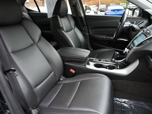Used 2020 Acura TLX image 19
