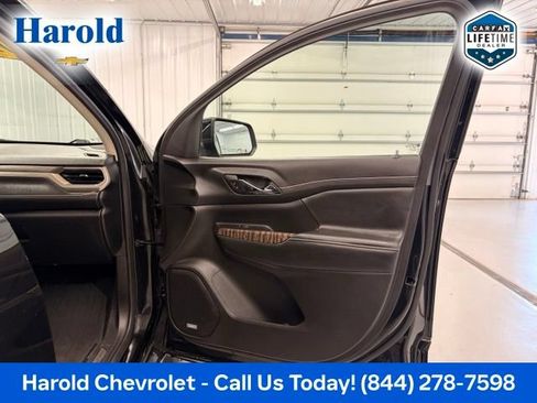 Used 2022 GMC Acadia Denali w/ GMC Pro Grade Package AWD/4WD image 11