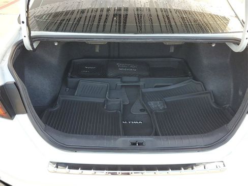 Used 2022 Nissan Altima 2.5 SR image 12