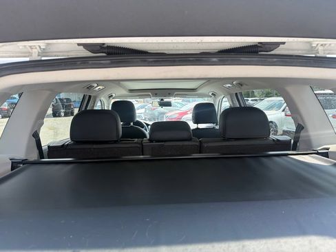 Used 2018 Volkswagen Tiguan SE AWD/4WD image 6