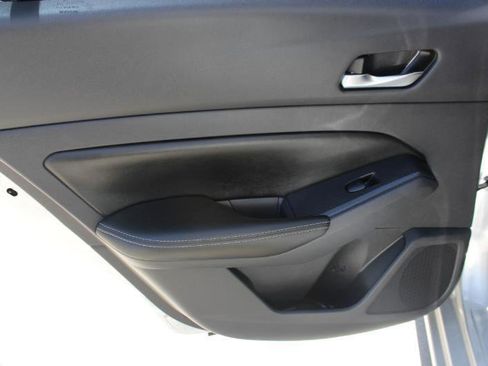 Used 2022 Nissan Altima 2.5 SV FWD image 13