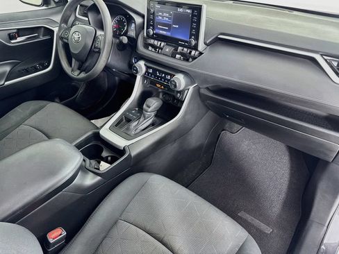 Used 2020 Toyota RAV4 XLE w/ Convenience Package FWD image 36