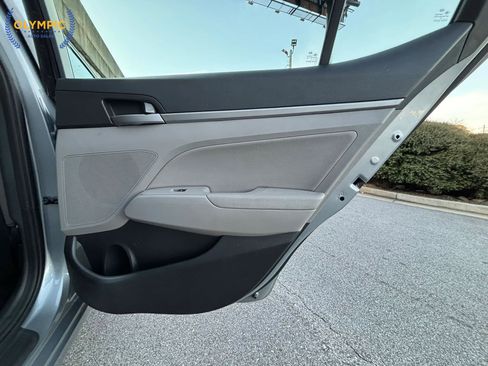 Used 2017 Hyundai Elantra Limited image 42