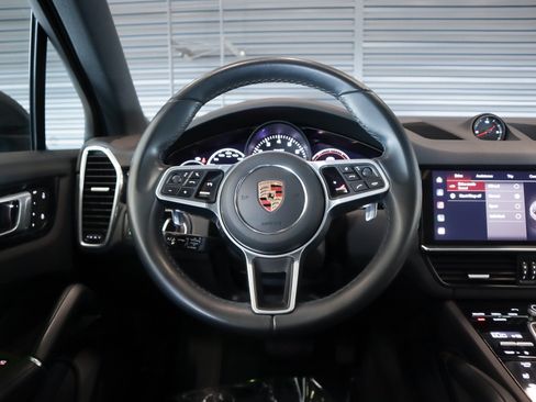 Certified 2023 Porsche Cayenne AWD/4WD image 15