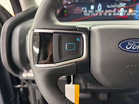 New 2026 Ford Expedition Active image 18