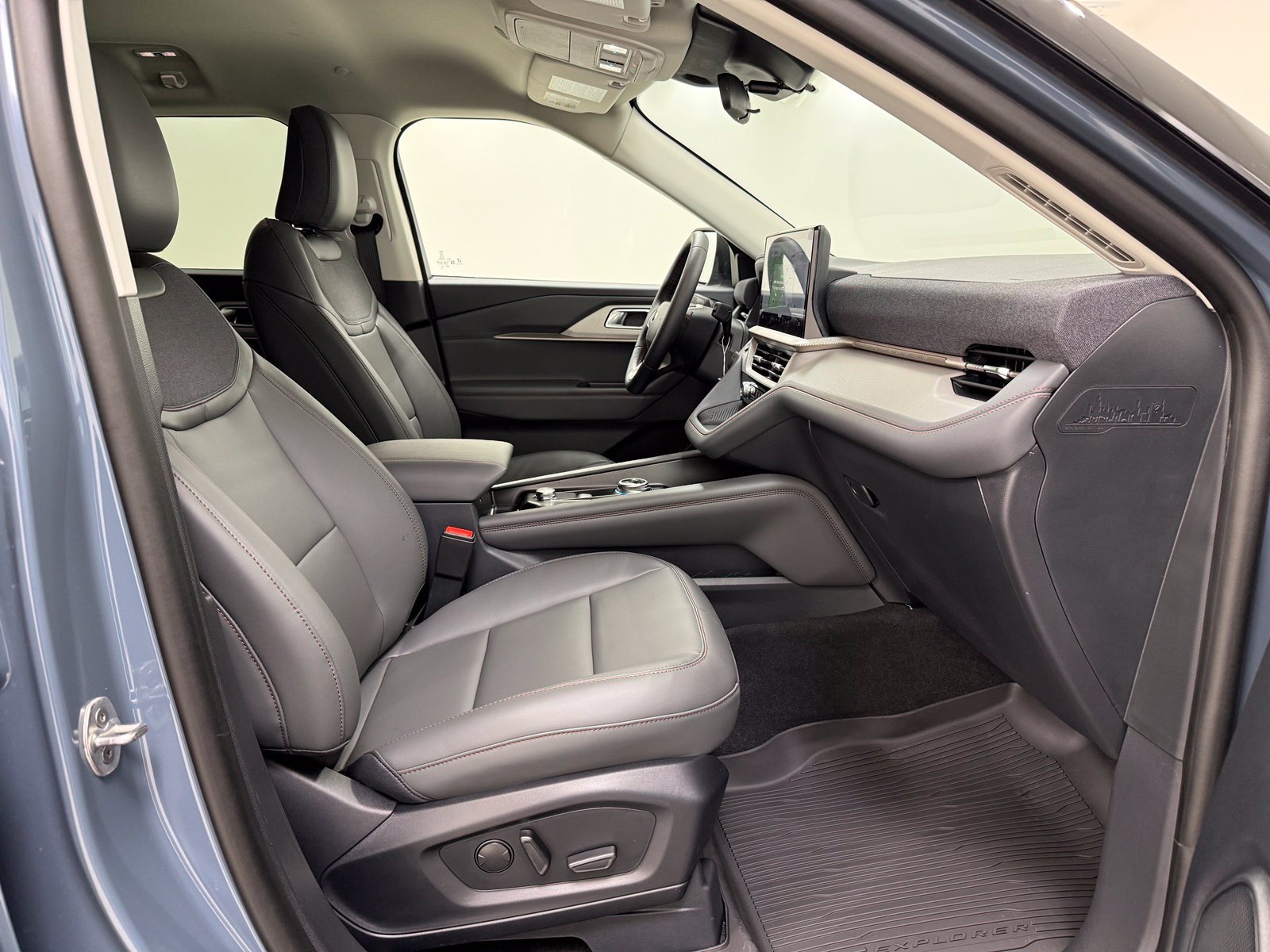 New 2026 Ford Explorer Active w/ Active Comfort Package AWD/4WD image 27
