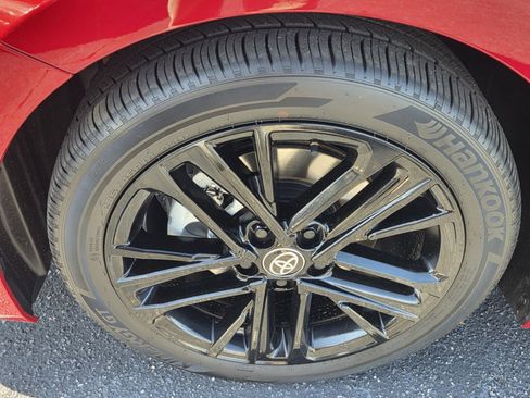 Certified 2025 Toyota Camry SE w/ Convenience Package image 9