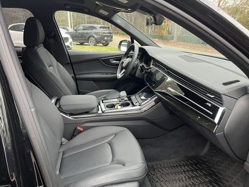 Used 2025 Audi Q7 3.0T Premium Plus image 11