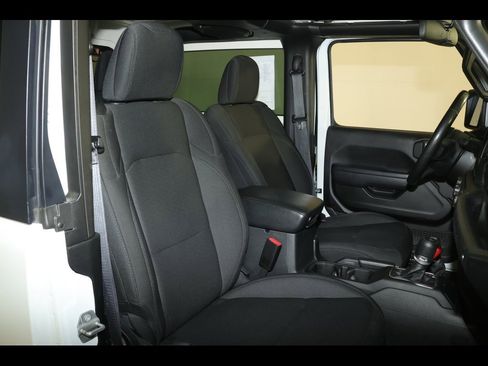 Used 2022 Jeep Wrangler Sport S image 25