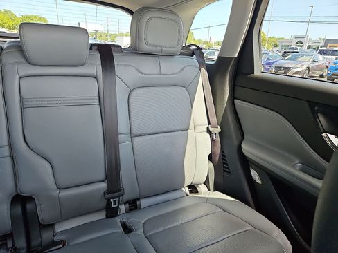 Used 2022 Lincoln Corsair AWD w/ Premium Package image 15