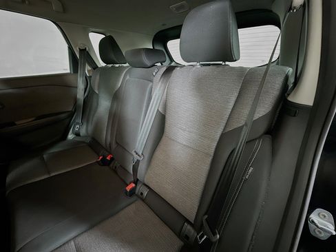 Used 2023 Nissan Rogue SV image 22