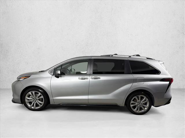 Used 2022 Toyota Sienna Platinum FWD image 8