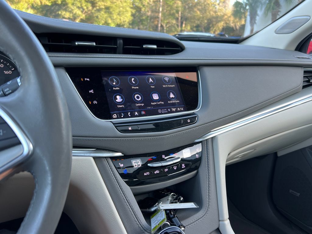 Used 2024 Cadillac XT5 Premium Luxury w/ Technology Package FWD image 18