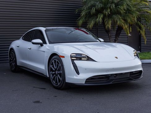 Certified 2023 Porsche Taycan image 6