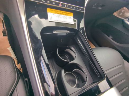 New 2025 Mercedes-Benz GLC 350e 4MATIC image 9