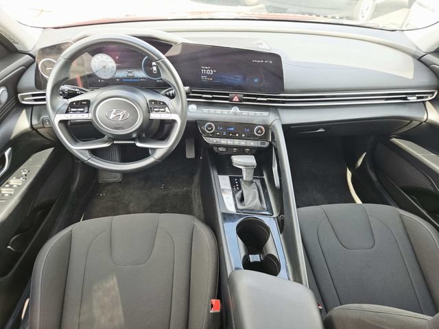 Used 2023 Hyundai Elantra SEL w/ Convenience Package FWD image 6