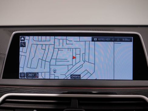 Used 2022 BMW 740i RWD image 12