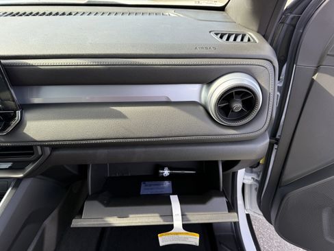 New 2025 Chevrolet Colorado LT w/ LT Convenience Package image 23