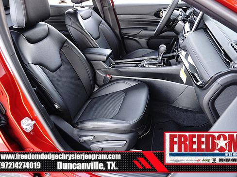 New 2026 Jeep Compass Latitude image 15