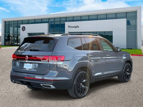 New 2026 Volkswagen Atlas SE FWD image 3