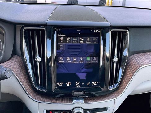 Used 2021 Volvo XC60 T5 Momentum image 14