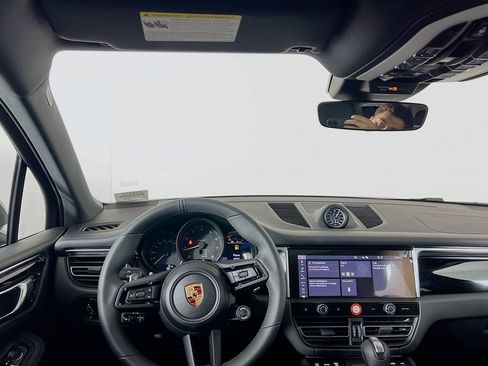 New 2026 Porsche Macan Turbo image 25