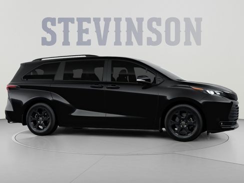 New 2026 Toyota Sienna XLE Woodland Edition AWD/4WD image 13