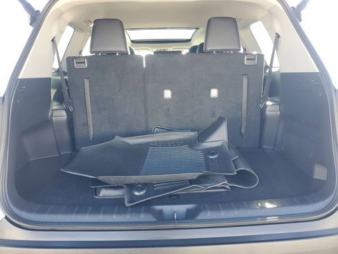 Certified 2024 Toyota Grand Highlander XLE image 8