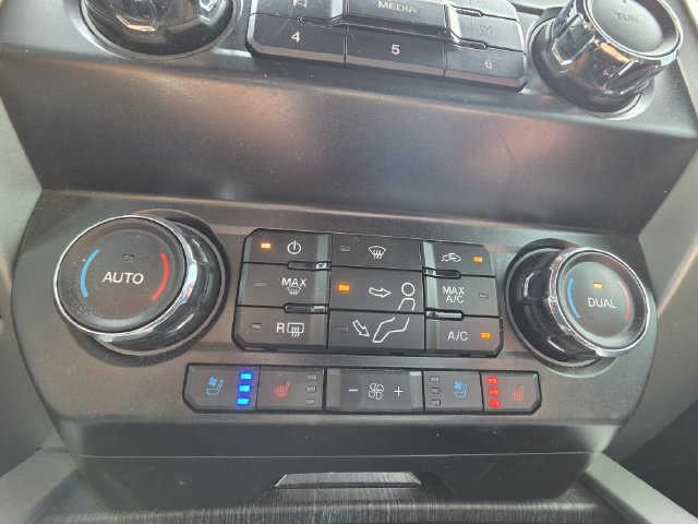 Used 2021 Ford F250 Lariat w/ Lariat Ultimate Package AWD/4WD image 16