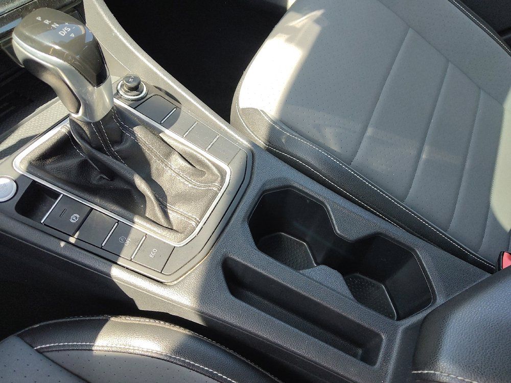 Used 2025 Volkswagen Jetta SE FWD image 26