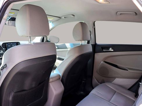 Used 2019 Hyundai Tucson SE image 20