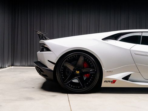 Used 2015 Lamborghini Huracan LP 610-4 image 28