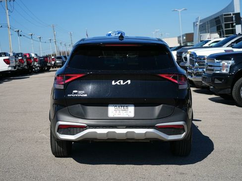 Used 2025 Kia Sportage EX image 6