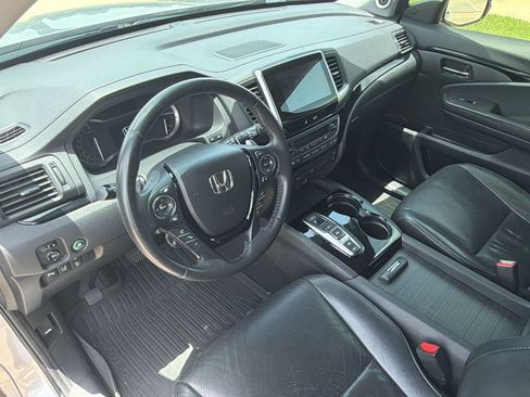 Used 2017 Honda Pilot Elite image 22