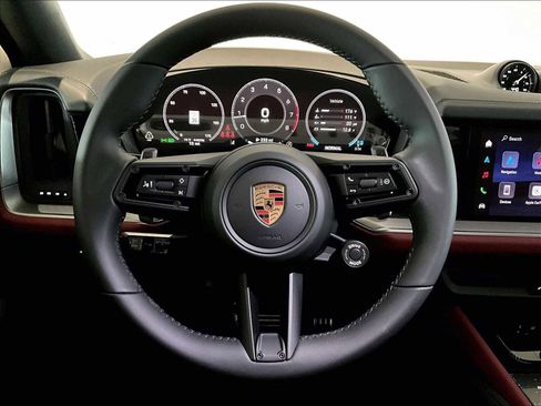 New 2026 Porsche Cayenne Coupe AWD/4WD image 15