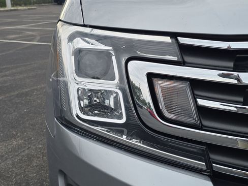 Used 2020 Ford Expedition Max XLT w/ Equipment Group 202A image 7