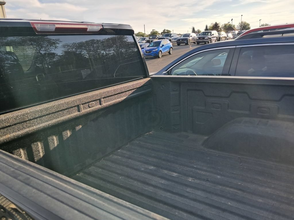 Used 2022 GMC Sierra 1500 Elevation w/ LPO, Elevation Black Package AWD/4WD image 11