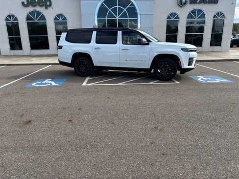 New 2026 Jeep Grand Wagoneer L Summit AWD/4WD image 2