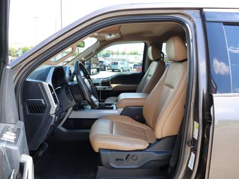 Used 2022 Ford F350 Lariat w/ Lariat Ultimate Package AWD/4WD image 9