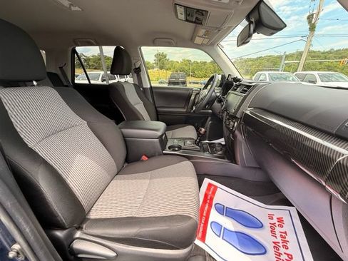 Used 2021 Toyota 4Runner SR5 AWD/4WD image 19