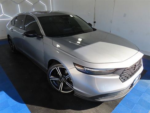 Used 2024 Honda Accord Sport image 5