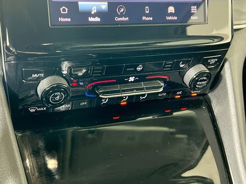 Used 2021 Jeep Grand Cherokee L Limited image 15