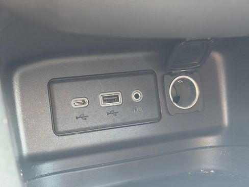 Used 2019 Chevrolet Equinox LT FWD image 22