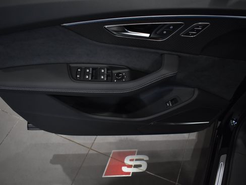 New 2026 Audi SQ7 Premium Plus image 36