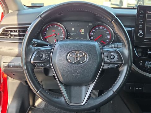 Used 2021 Toyota Camry XSE FWD image 19