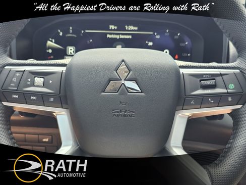 New 2026 Mitsubishi Outlander SEL FWD image 21