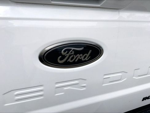 Used 2024 Ford F250 Lariat w/ Lariat Ultimate Package AWD/4WD image 27