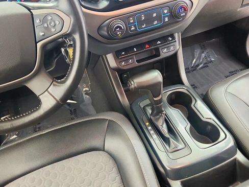 Used 2018 Chevrolet Colorado Z71 AWD/4WD image 25